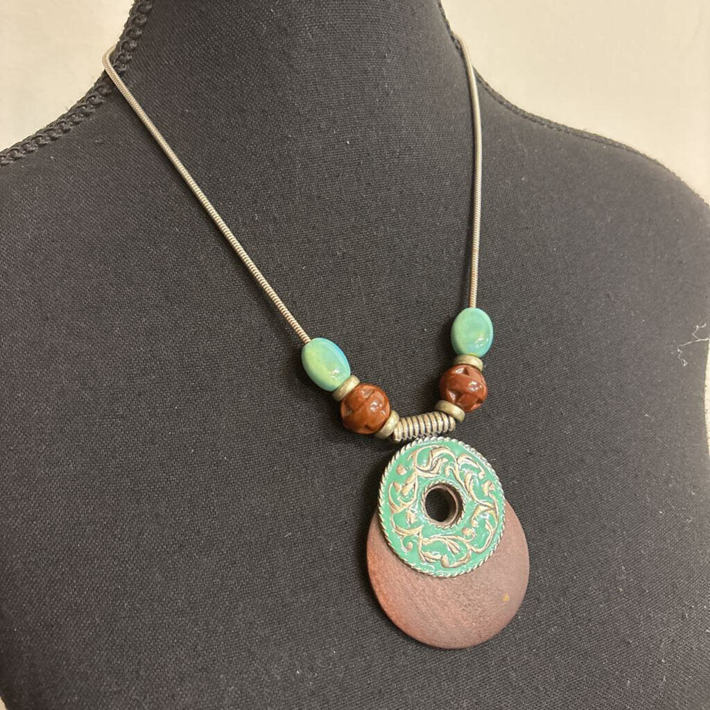 WOODEN STATEMENT NECKLACE W/TEAL DETAILS