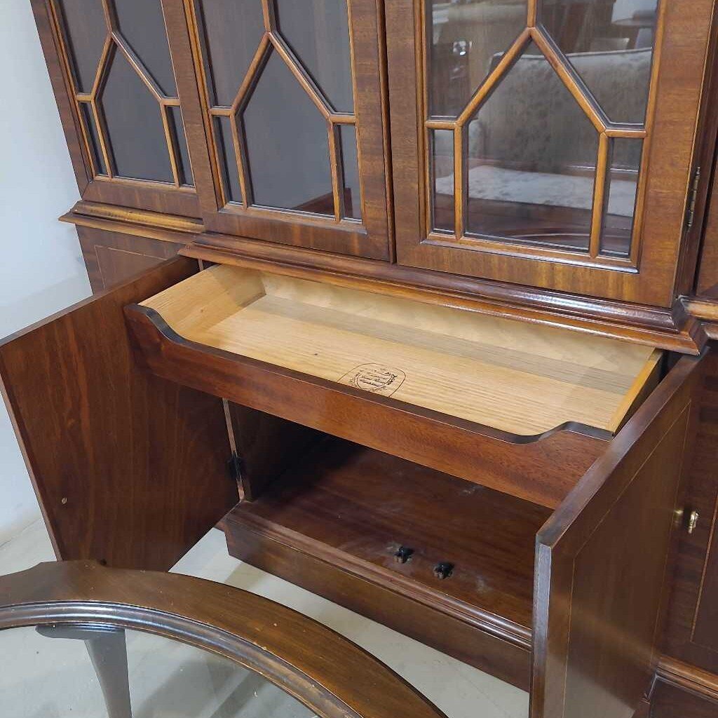 HICKORY CHAIR COMPANY CHINA CABINET