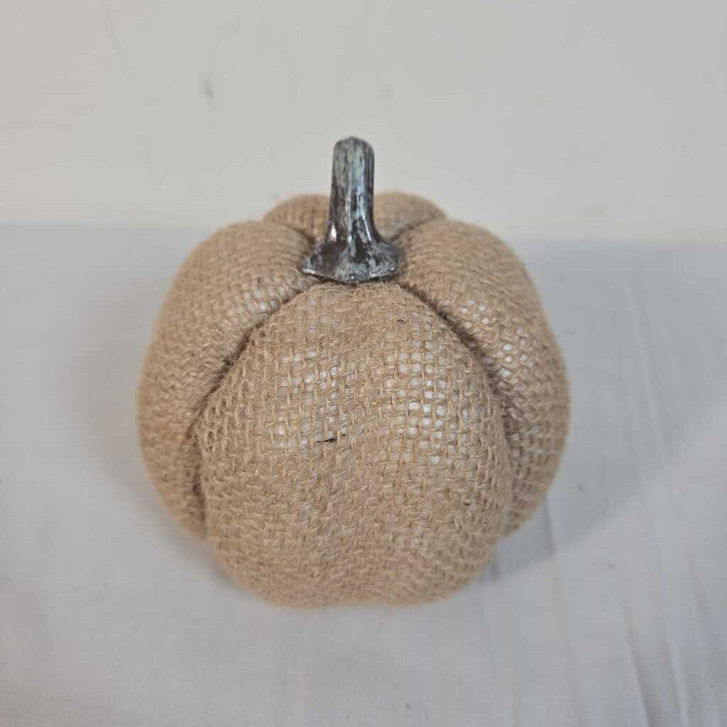 BURLAP PUMPKIN