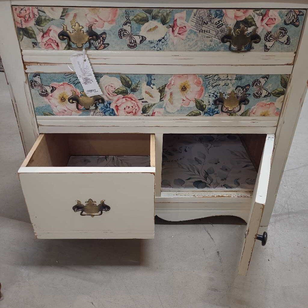 NEWLY REFINISHED ANTIQUE WASH STAND