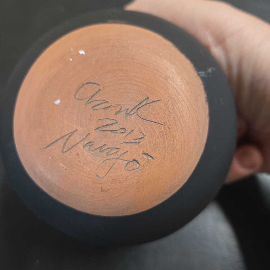 SM NAVAJO RED CLAY POT