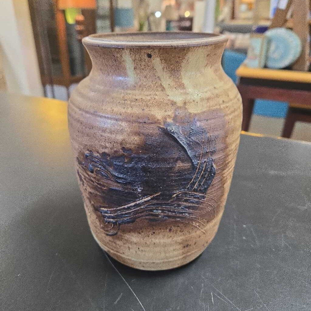 SPECKLED POTTERY VASE