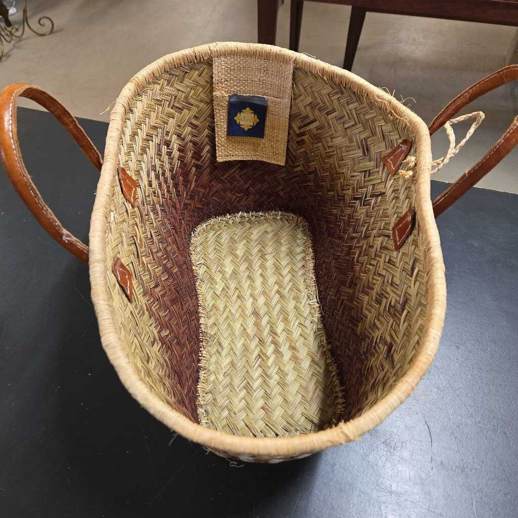 WOVEN BAG W/LEATHER HANDLES