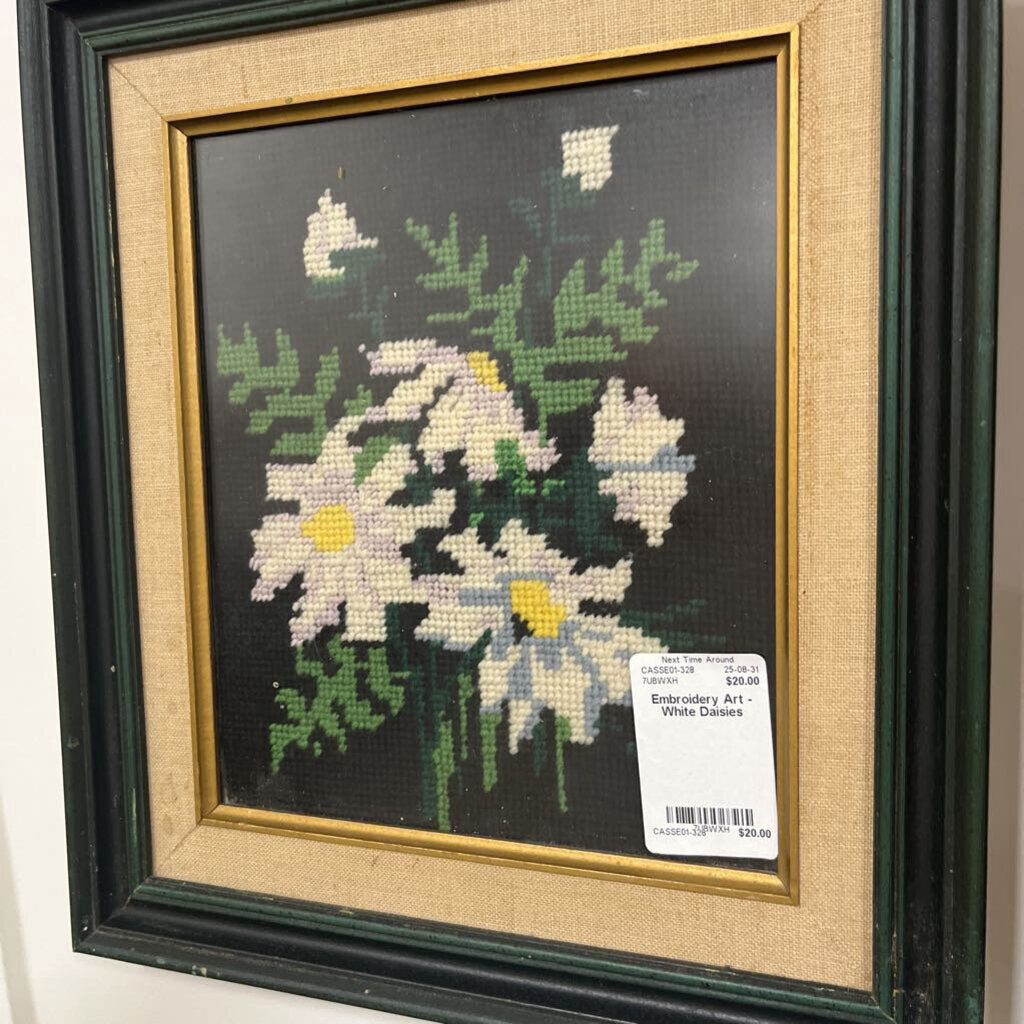 Embroidery Art - White Daisies