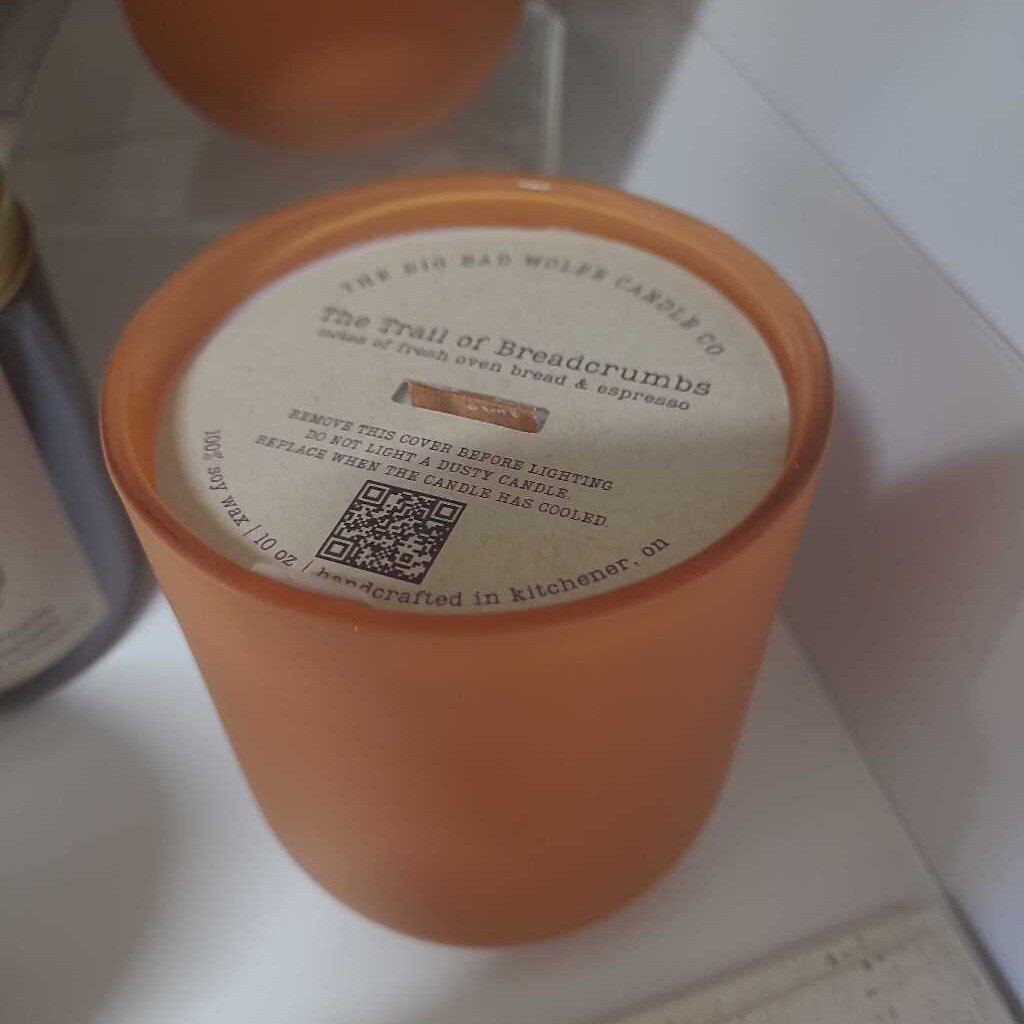 THE TRAIL OF BREADCRUMBS 10 OZ WOODEN WICK