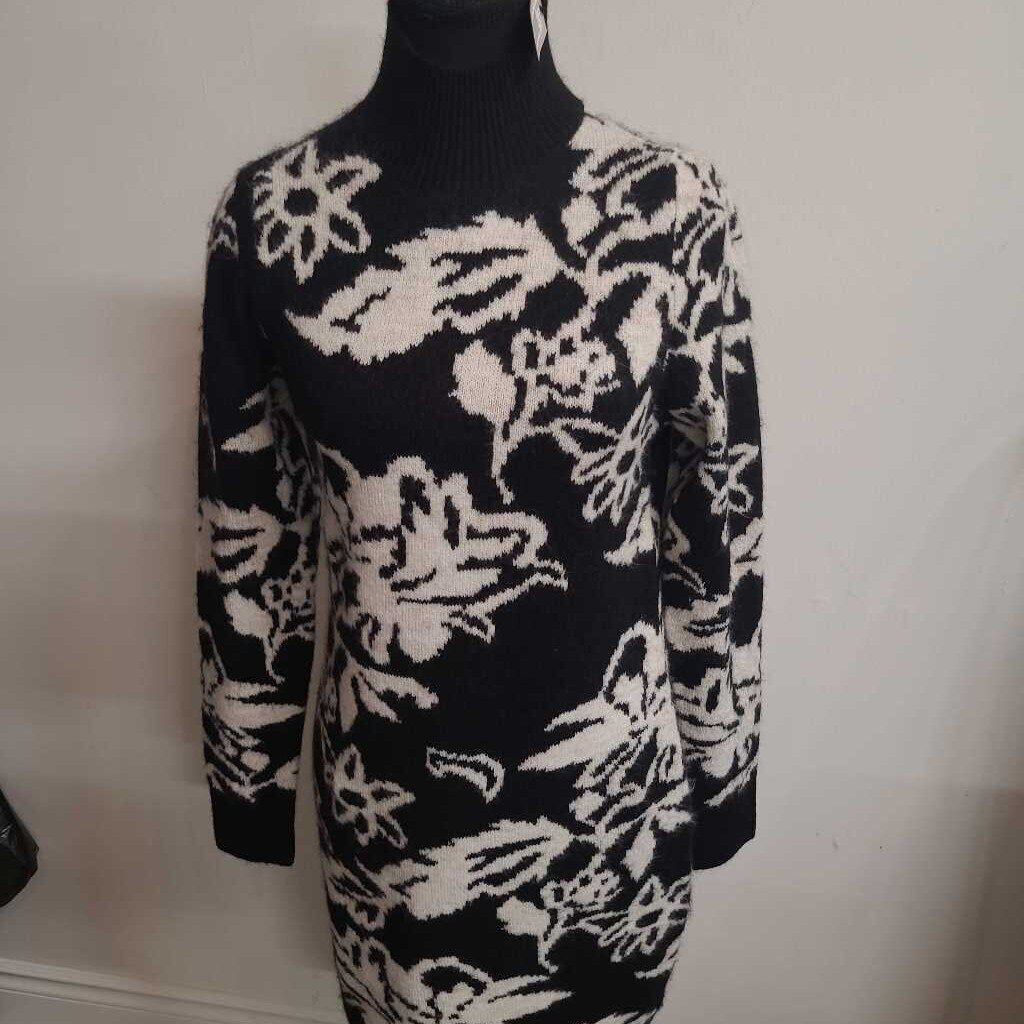RW&CO. - B/W L/S FLORAL KNIT DRESS