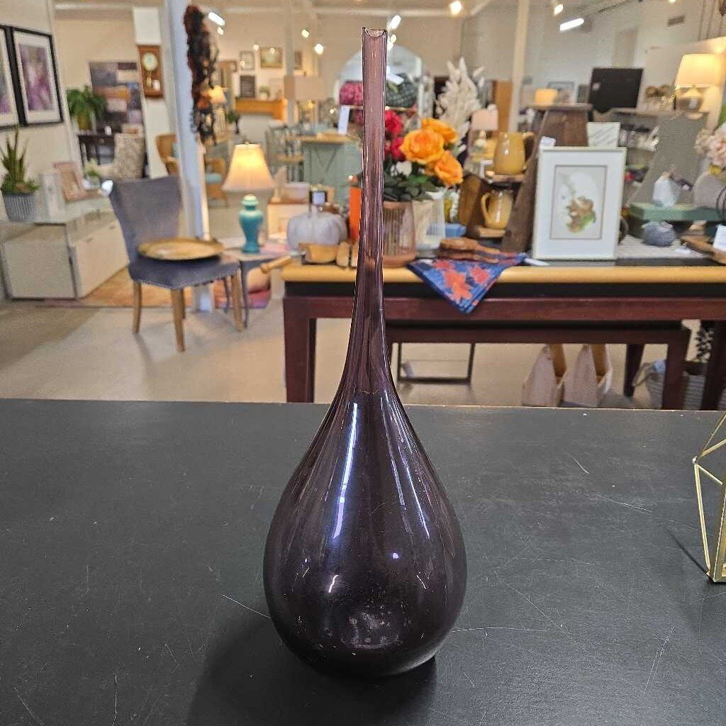 TORRE & TAGUS PURPLE GLASS BUD VASE