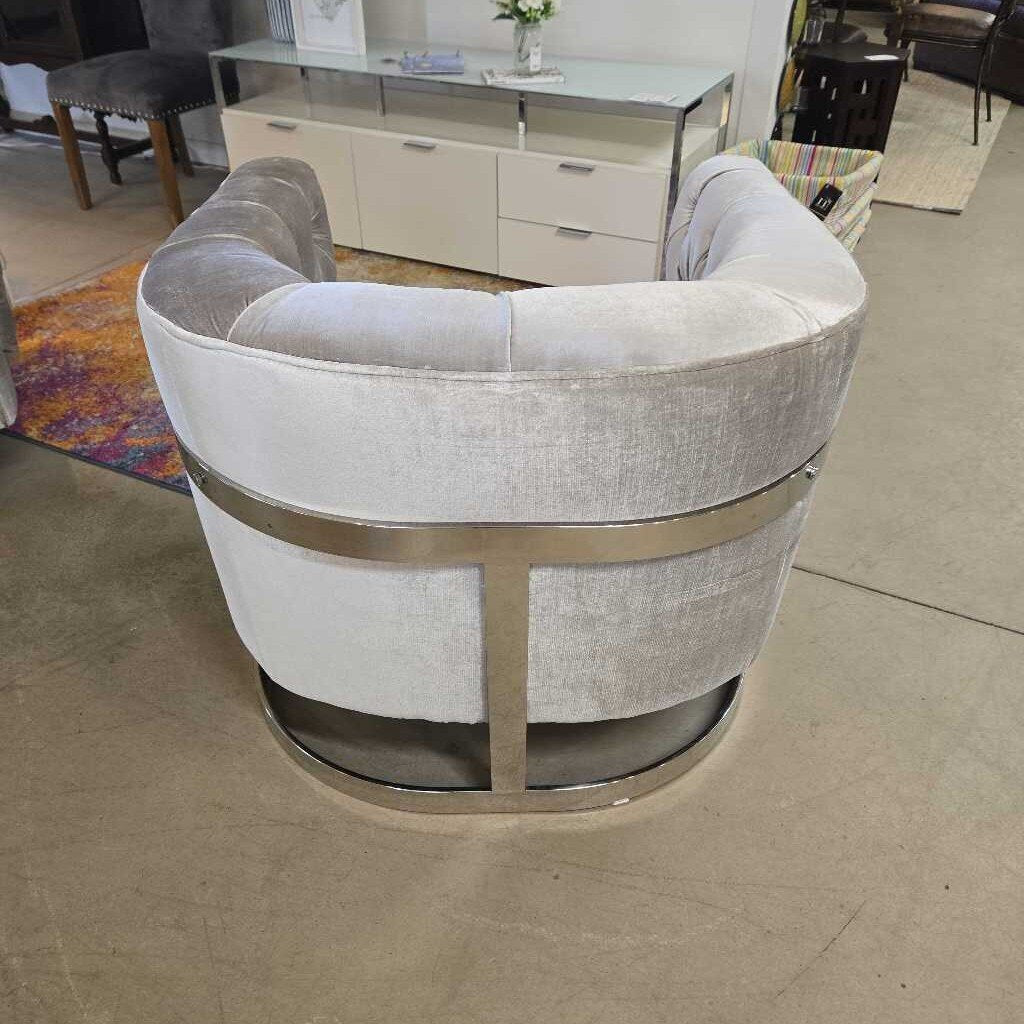 LORENZO GREY ACCENT CHAIR