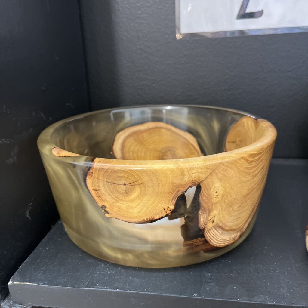 MULBERRY BOWL WITH GOLD RESIN