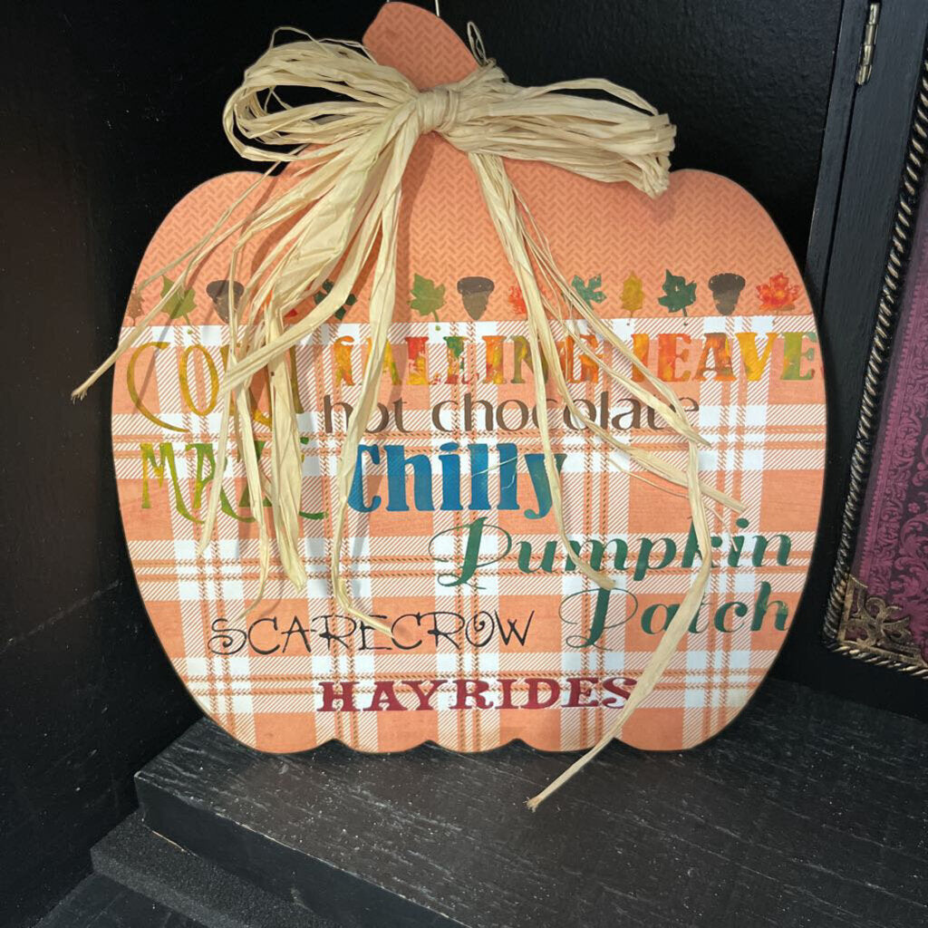 PUMPKIN WALL HANGER