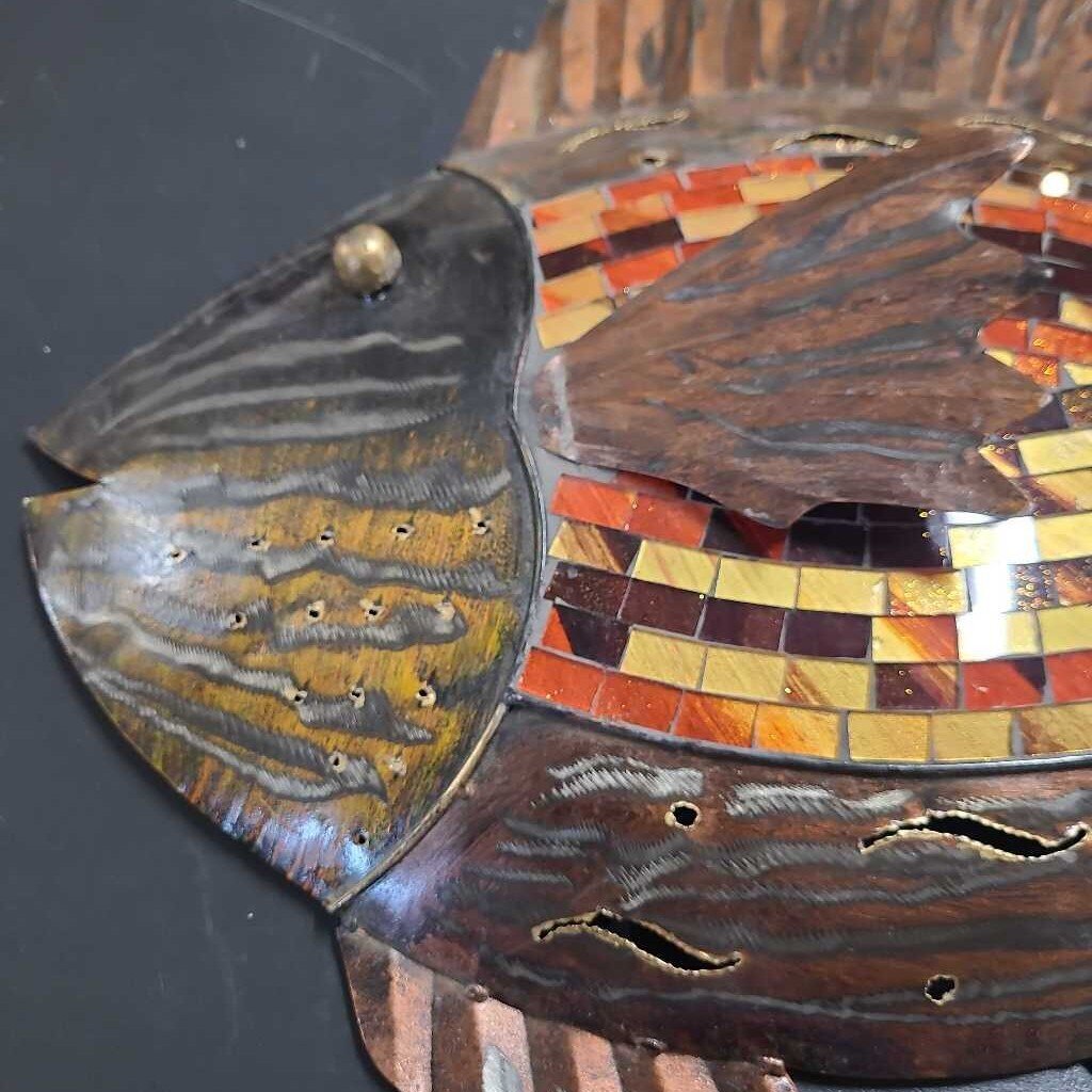 TIN FISH W/ MOSAIC DESIGN