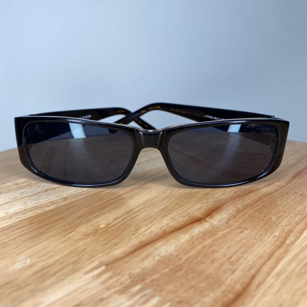 TOMMY HILFIGER - Y2K BLACK SPORTY SUNGLASSES