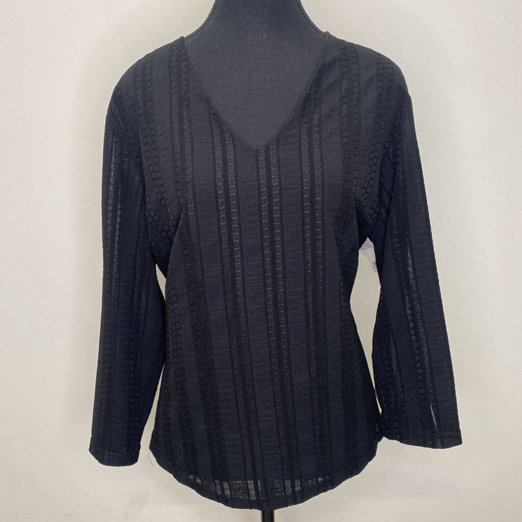 SNAZZIE - BLACK S/S PATTERNED V-NECK BLOUSE