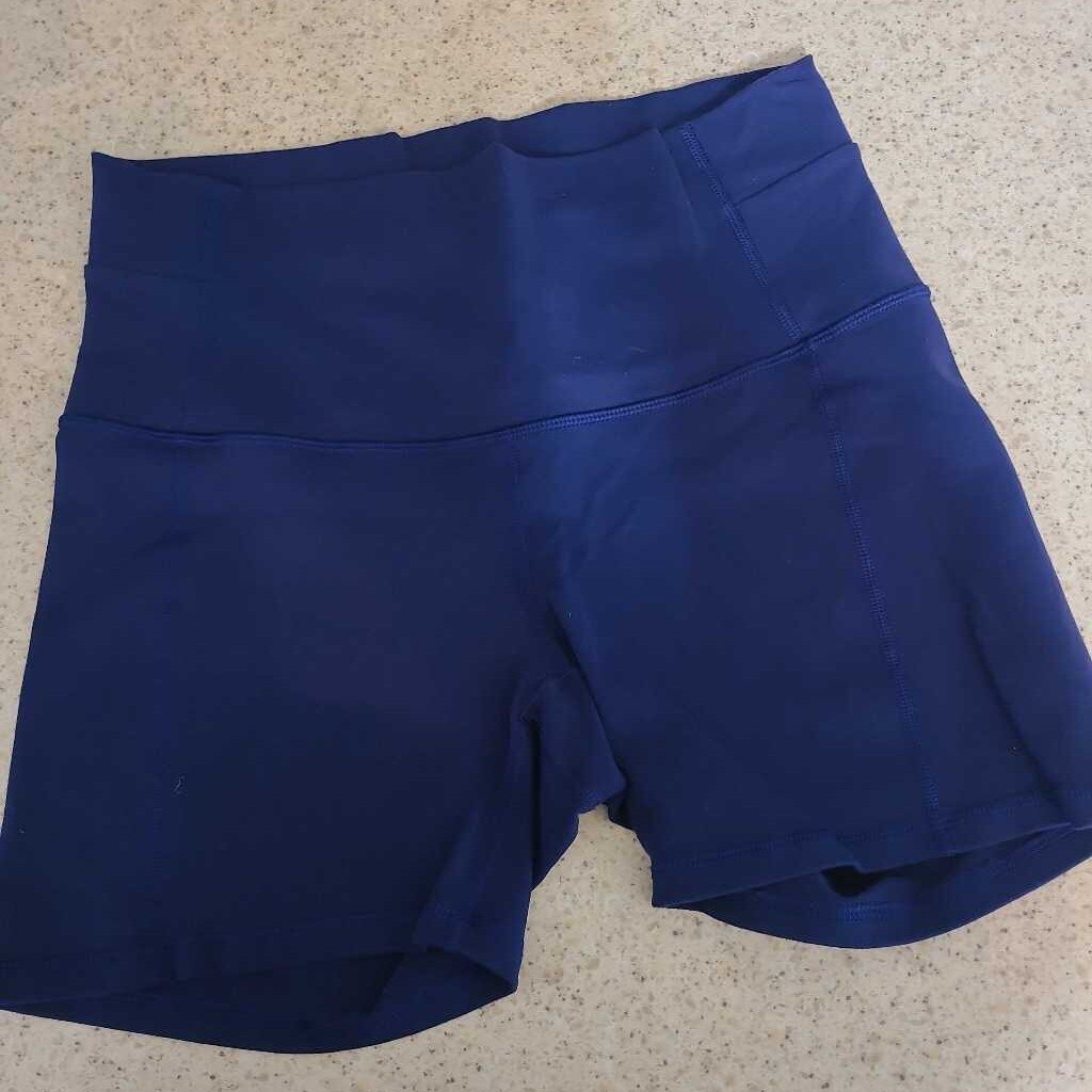 BLUE LULULEMON BIKE SHORTS