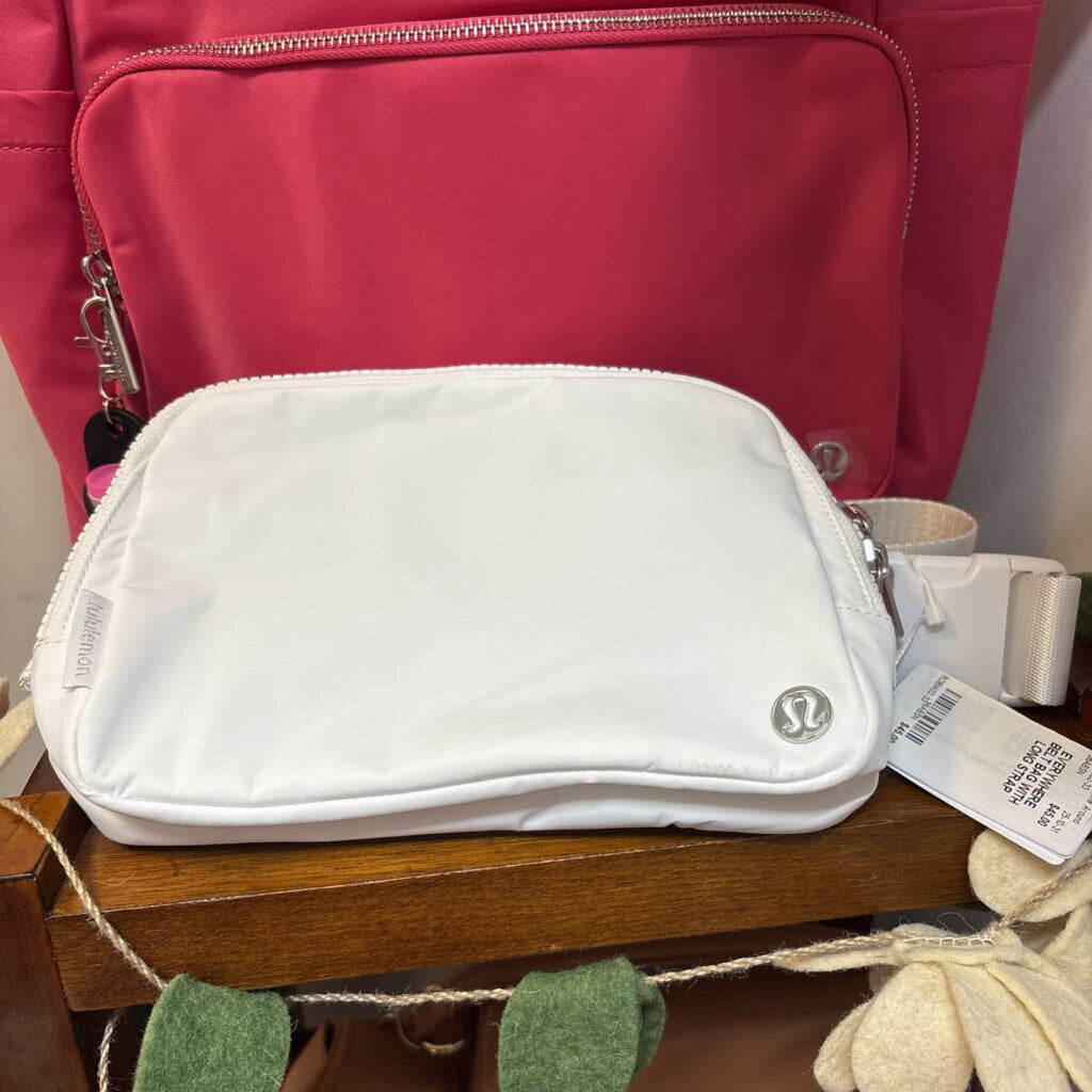 EVERYWHERE BELT BAG WITH LONG STRAP