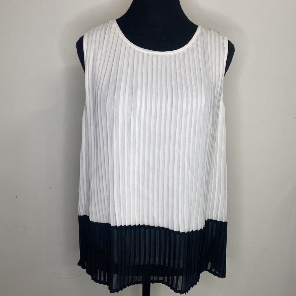 CLEO - B/W PLEATED TANK TOP