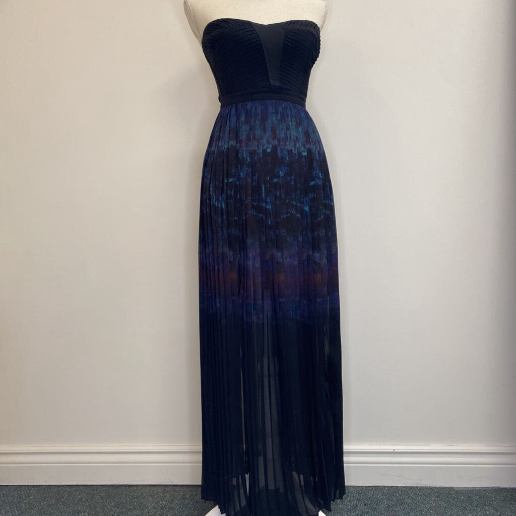 SILENCE + NOISE - BLACK/BLUE STRAPLESS PLEATED DRESS