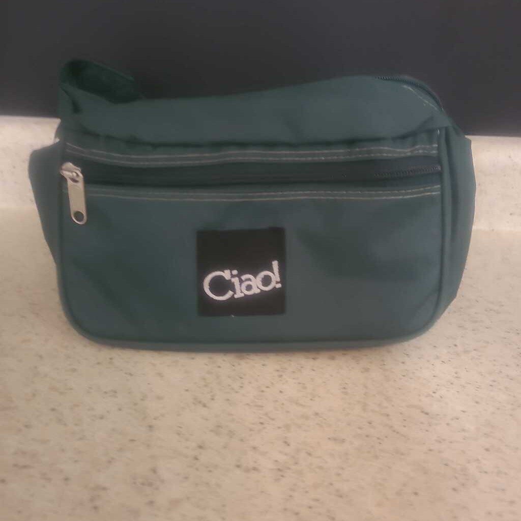 GREEN FANNY PACK