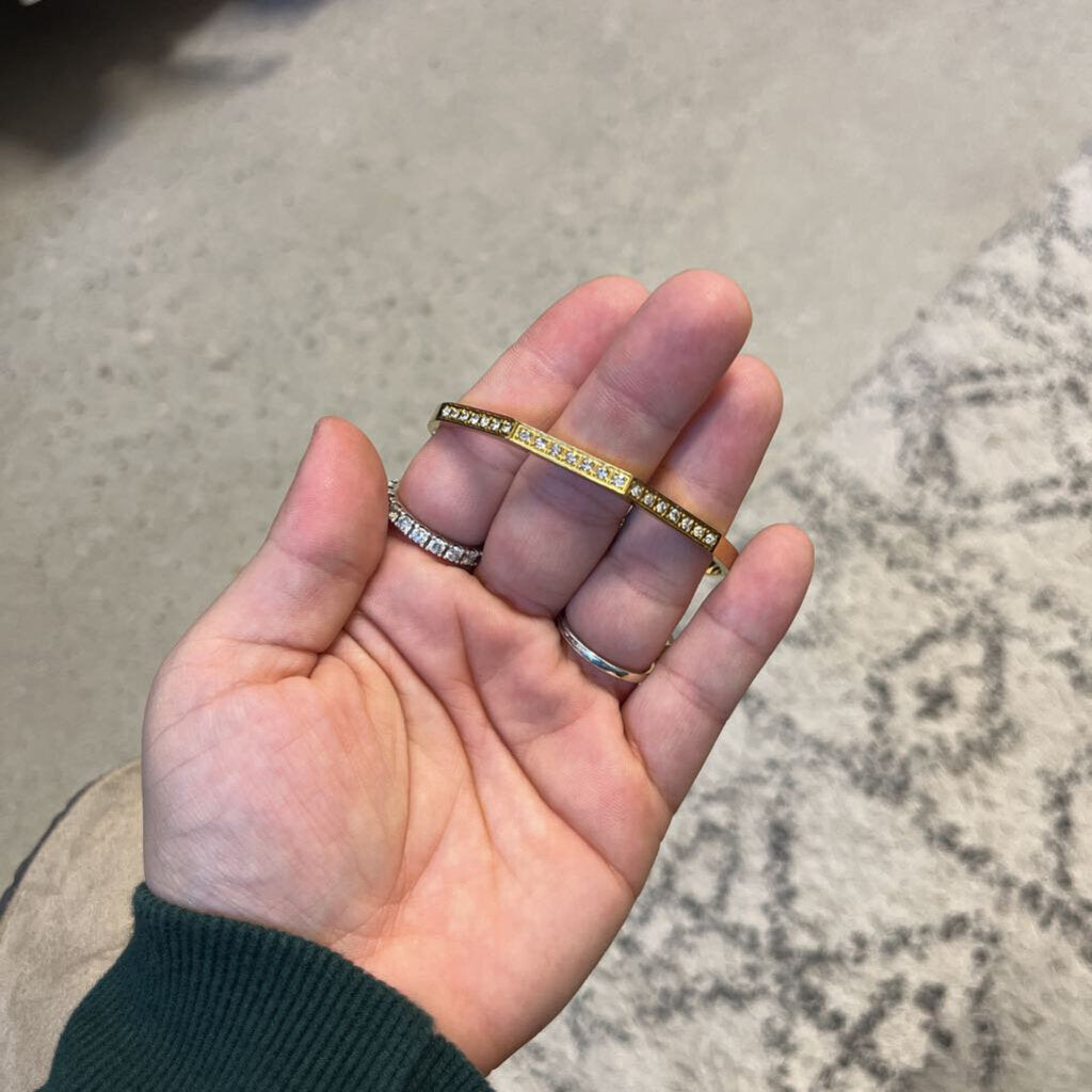 TRENDY DIAMOND BANGLE