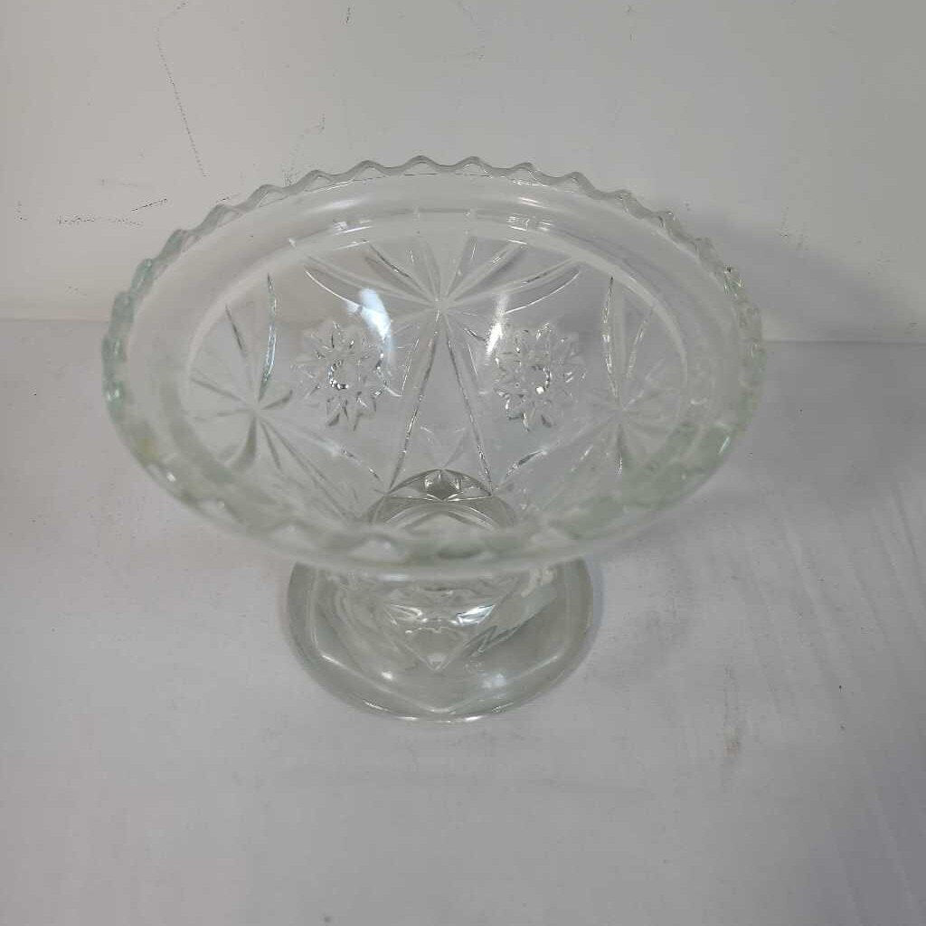 VTG ANCHOR HOCKING CLEAR CUT GLASS VASE W/FLOWER FROG INSERT