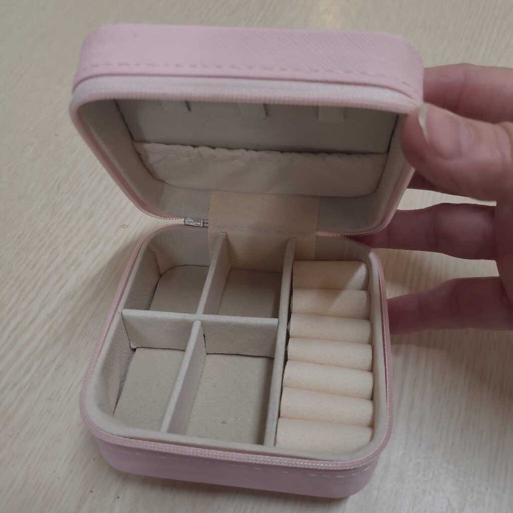 Labubu Jewelry Case