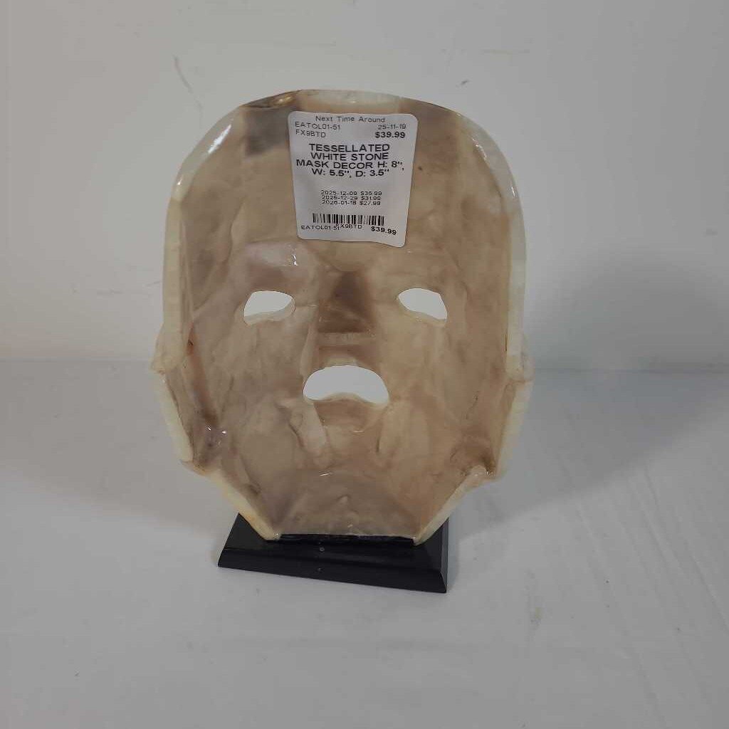 TESSELLATED WHITE STONE MASK DECOR