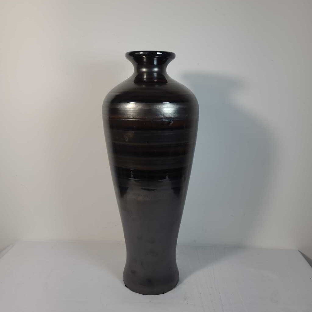 GREY VASE