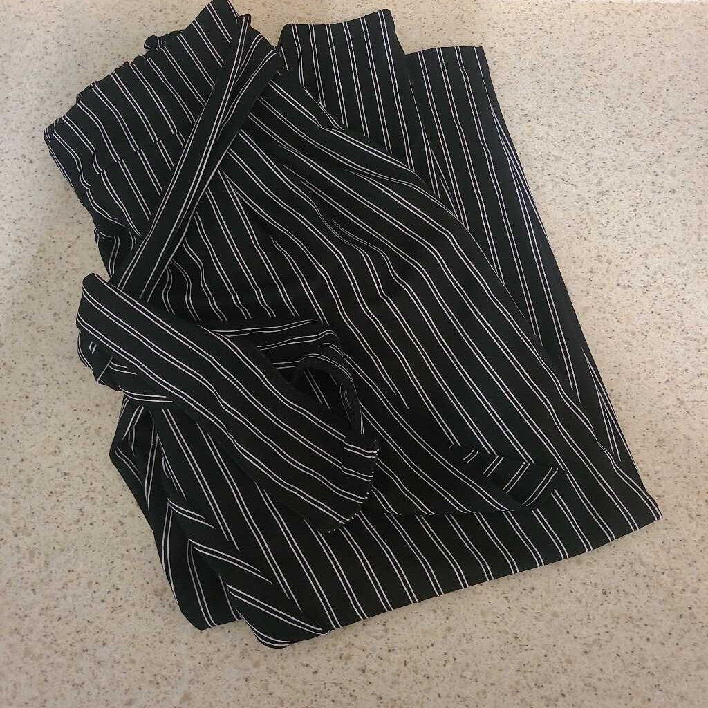 ECLIPSE - BLACK/WHITE STRIPED DRESS PANTS
