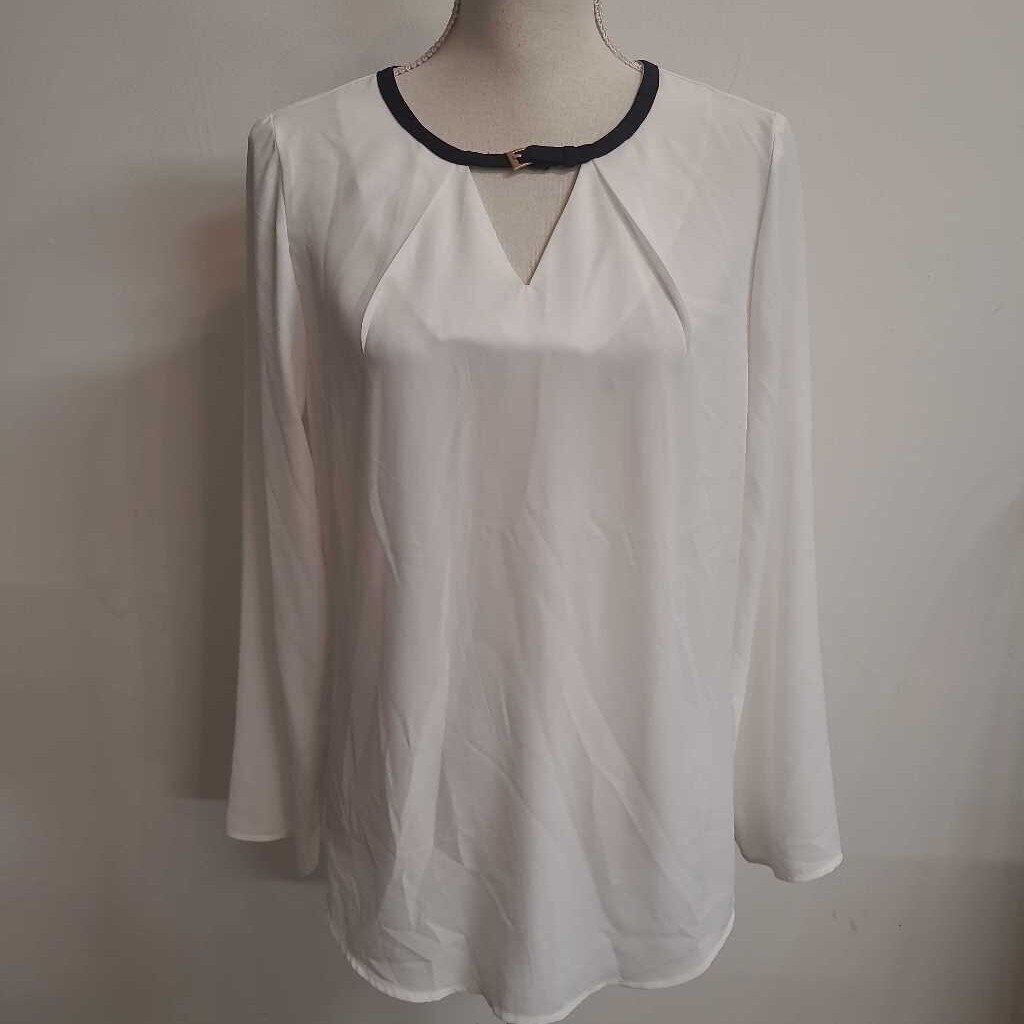 DEX - WHITE L/S TOP W/ KEYHOLE