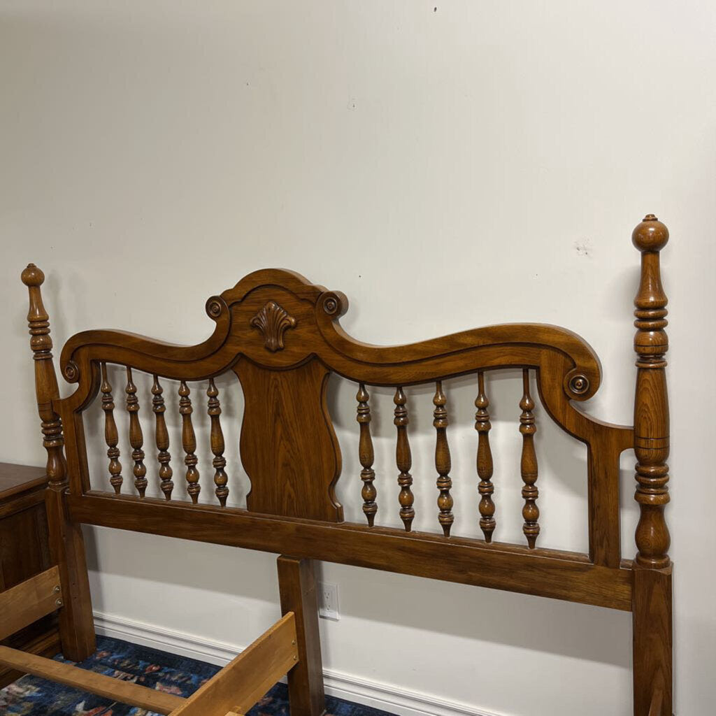 SKLAR PEPPLER KING 4 POSTER BED