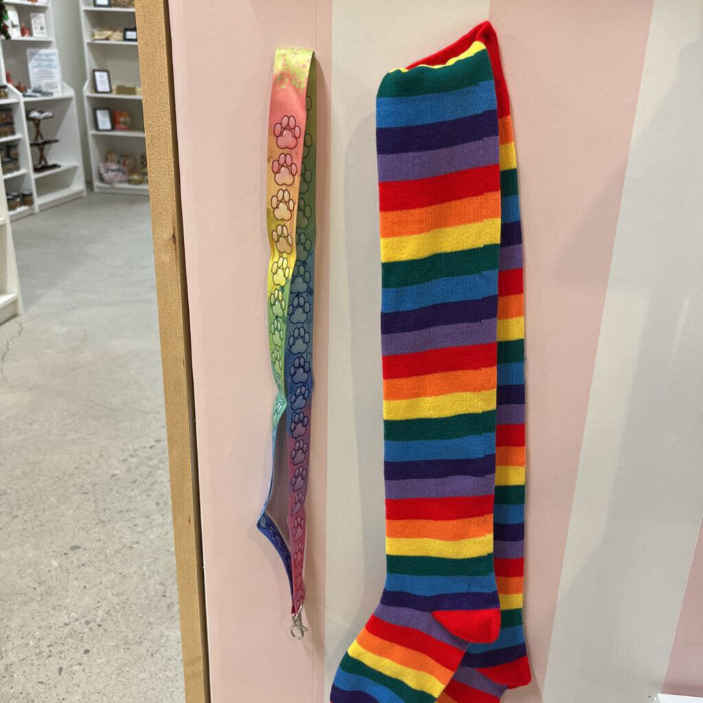 PRIDE PAW PRINT LANYARD