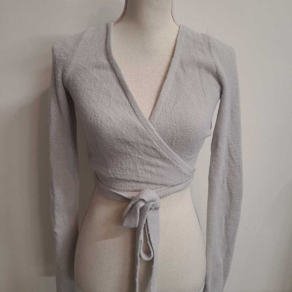 GREY CROPPED SWEATER WITH TIES