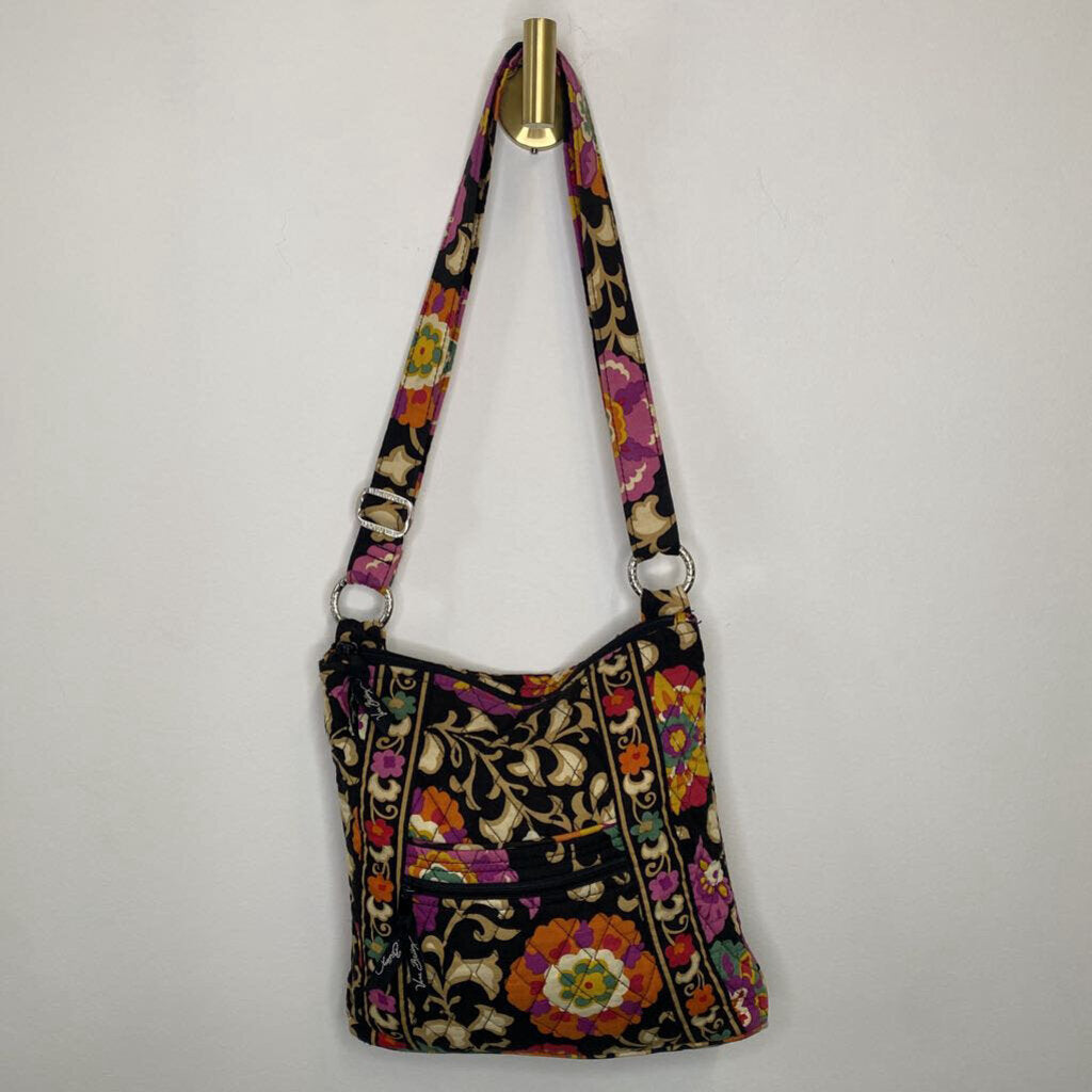 VERA BRADLEY - MULTI-COLOURED FLORAL CROSSBODY COTTON QUILTED PURSE