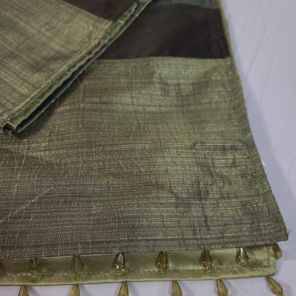 GREEN SATIN TABLE RUNNER