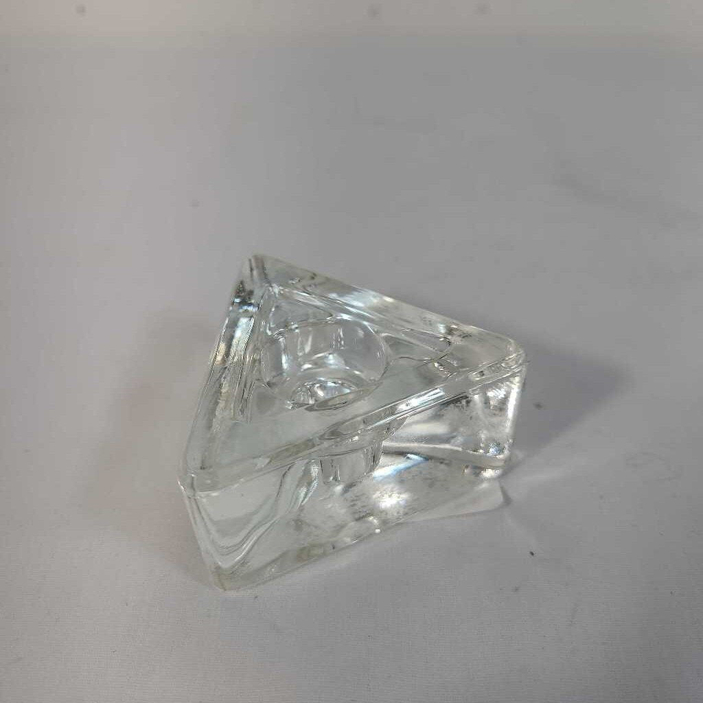 GLASS TRIANGE CANDLE HOLDER