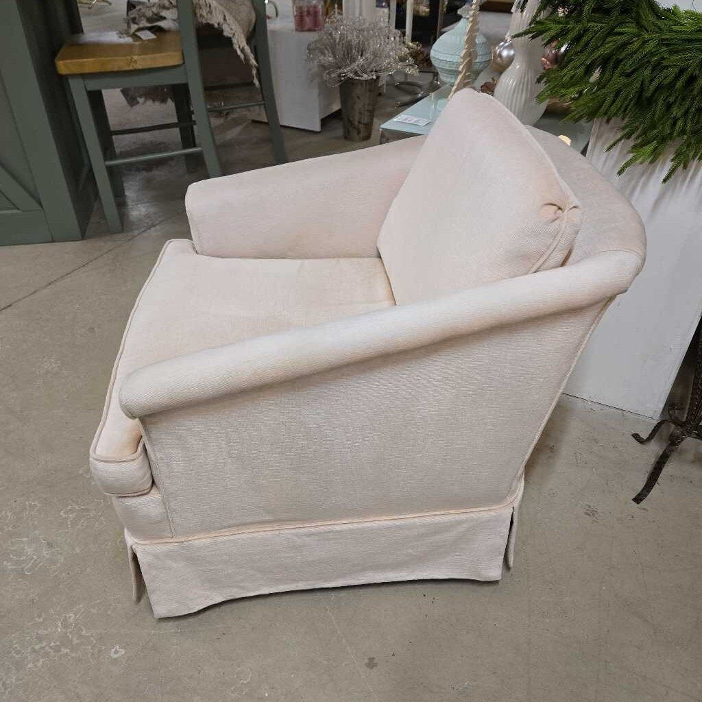 PINK VELVET CHAIR