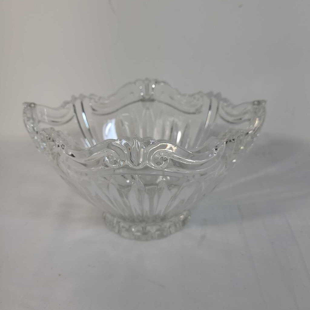 ONEIDA CRYSTAL OVAL BOWL