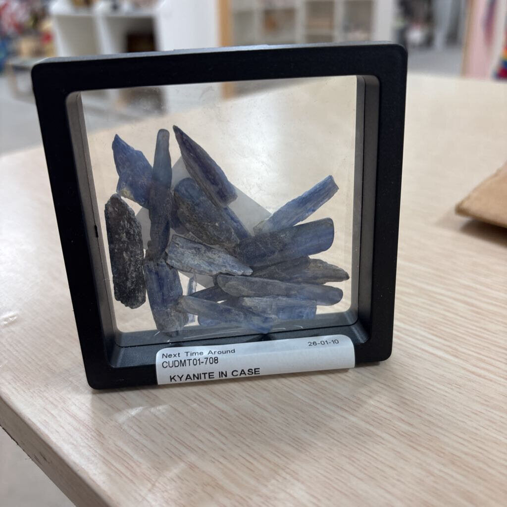KYANITE IN CASE