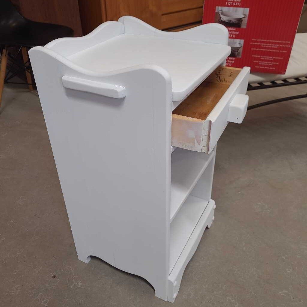 WHITE NIGHTSTAND