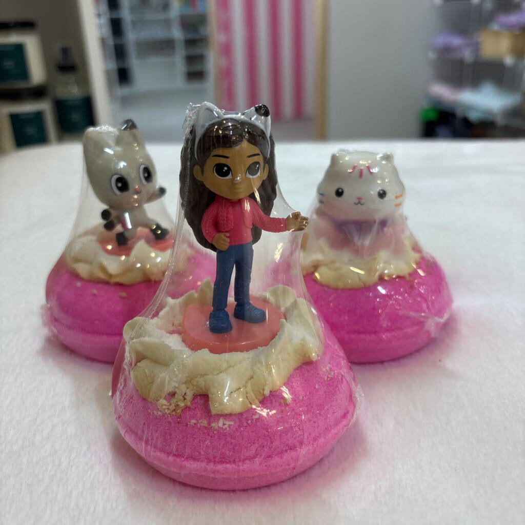 DOLLHOUSE DONUTS