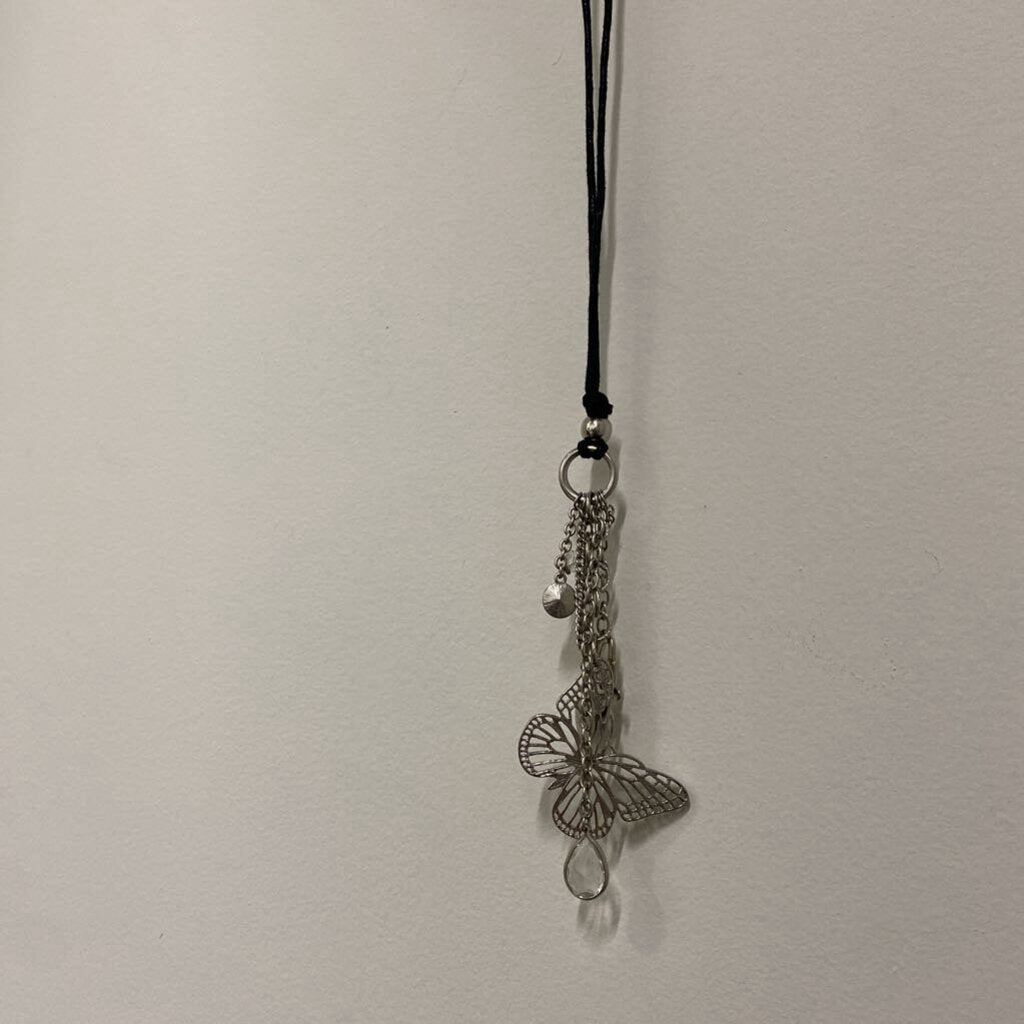 GUESS - SILVER BUTTERFLY CHARMED NECKLACE