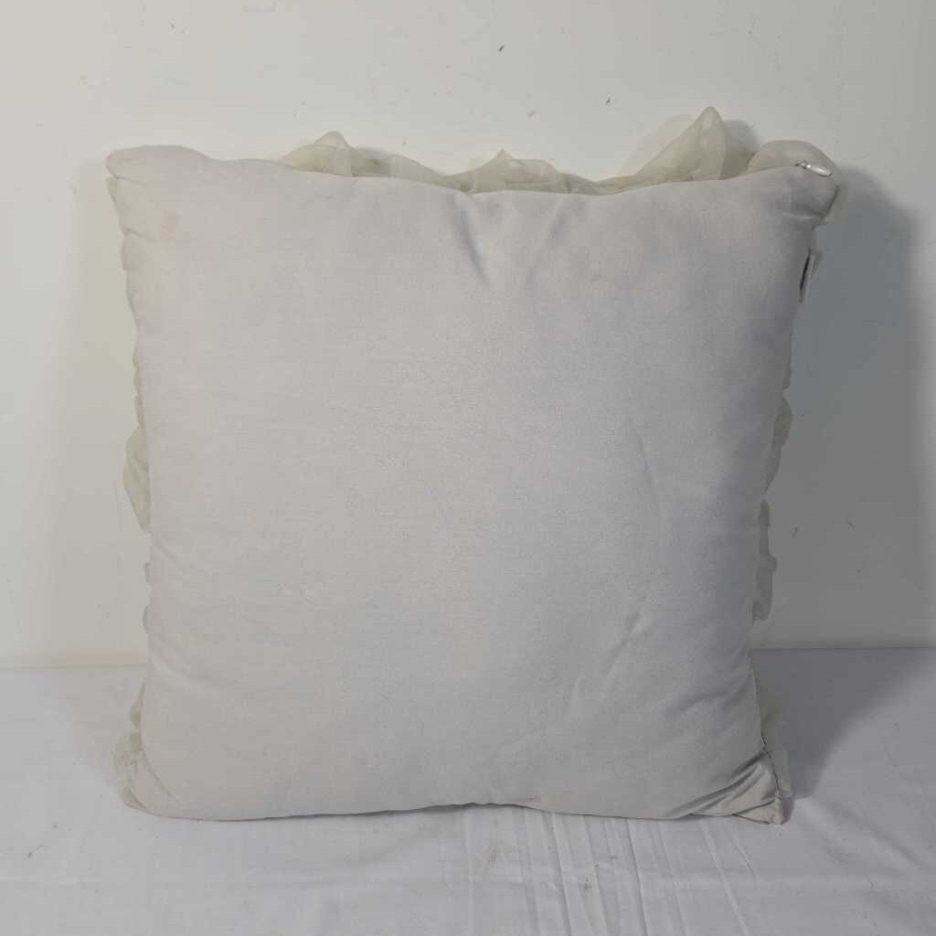 TULLE PILLOW