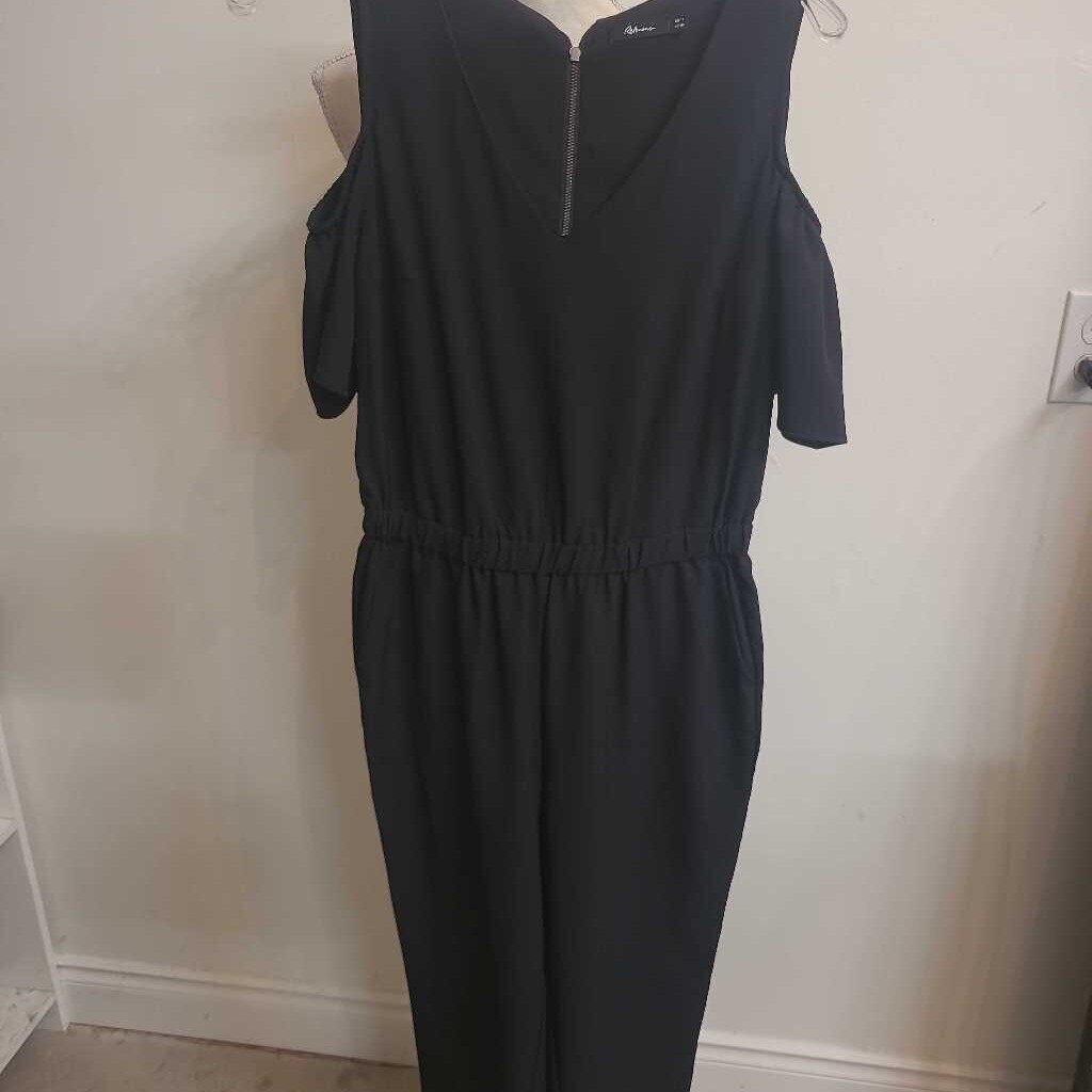 BLACK JUMPSUIT