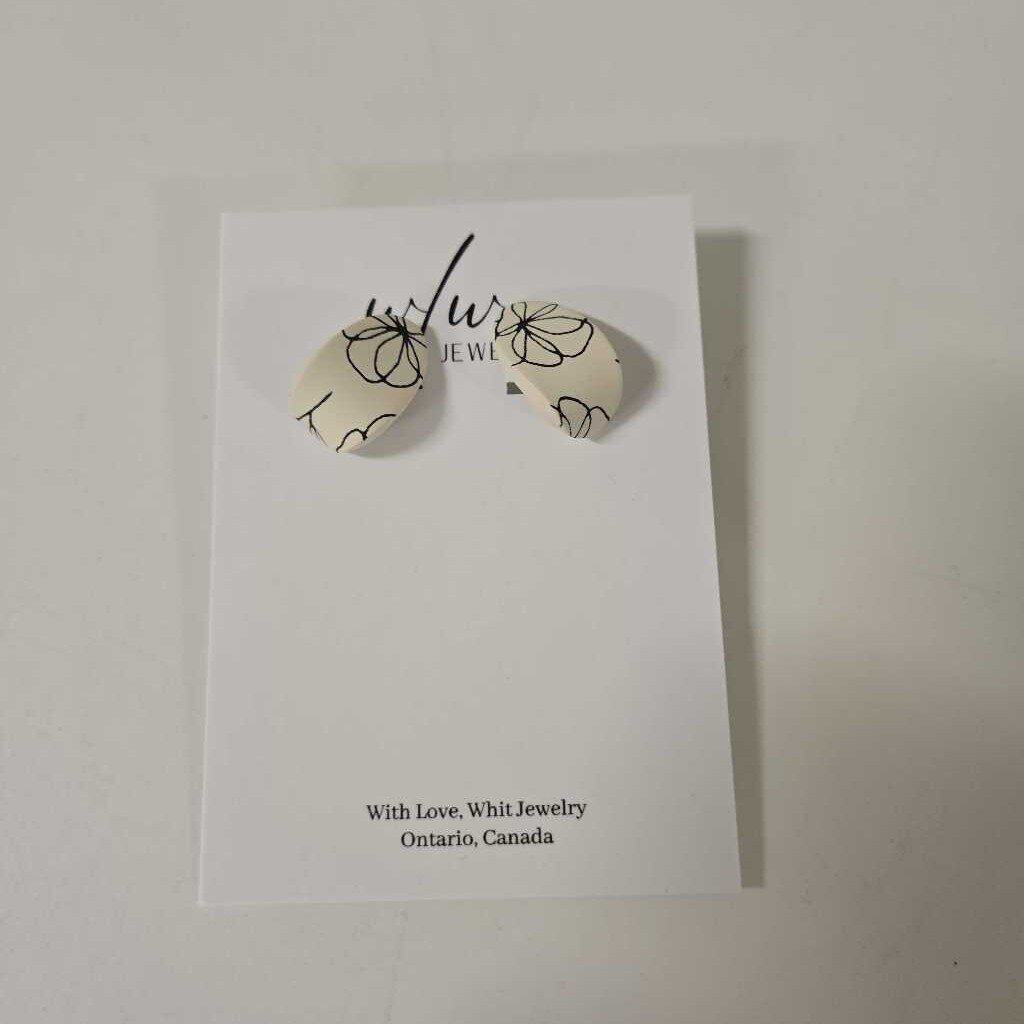 CLEO STENCIL HUGGIE STUDS