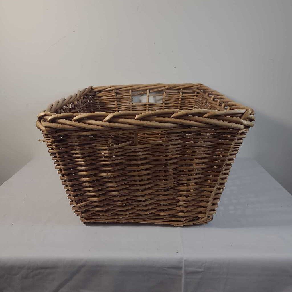 RATTAN BASKET