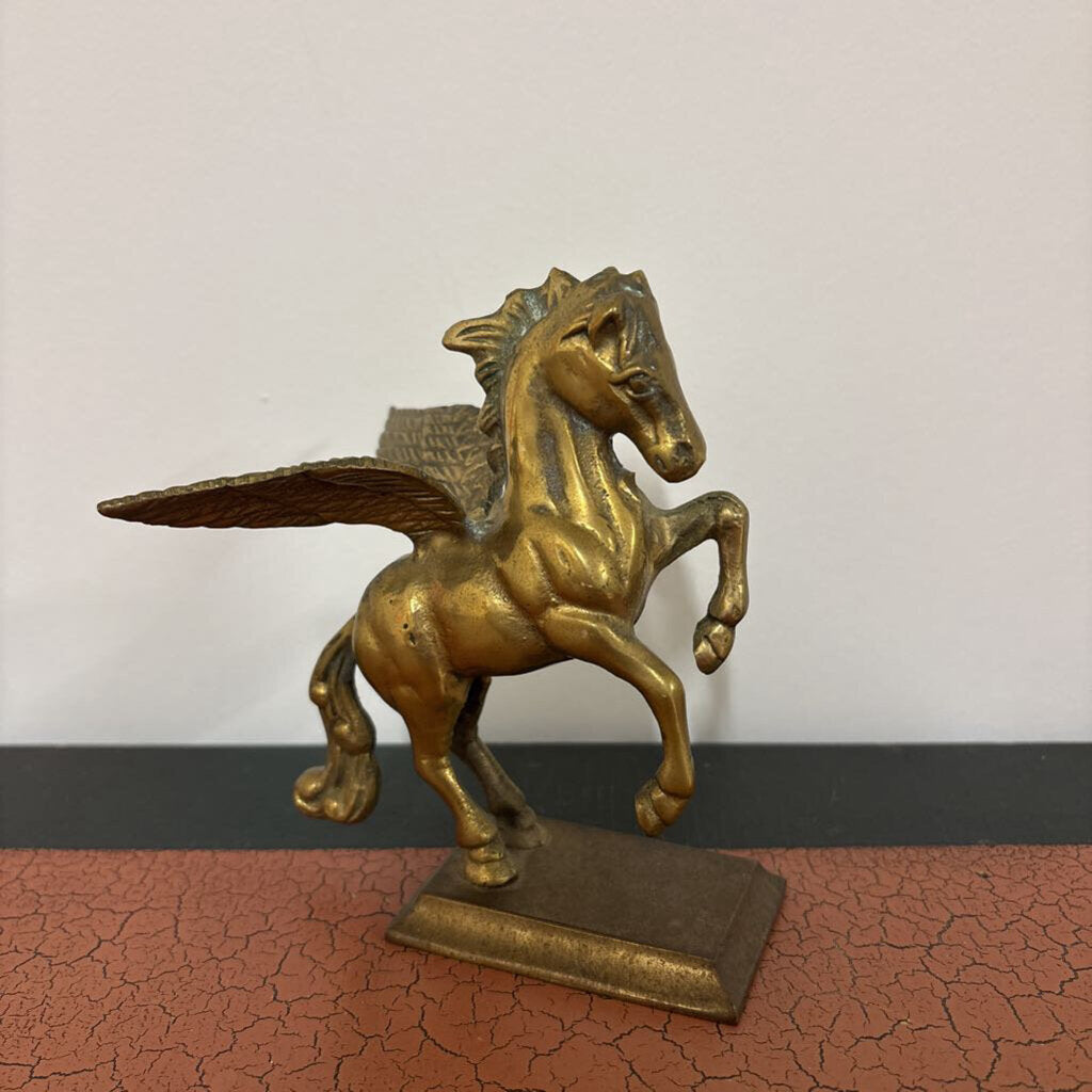 VINTAGE BRASS PEGASUS ON BRASS BASS