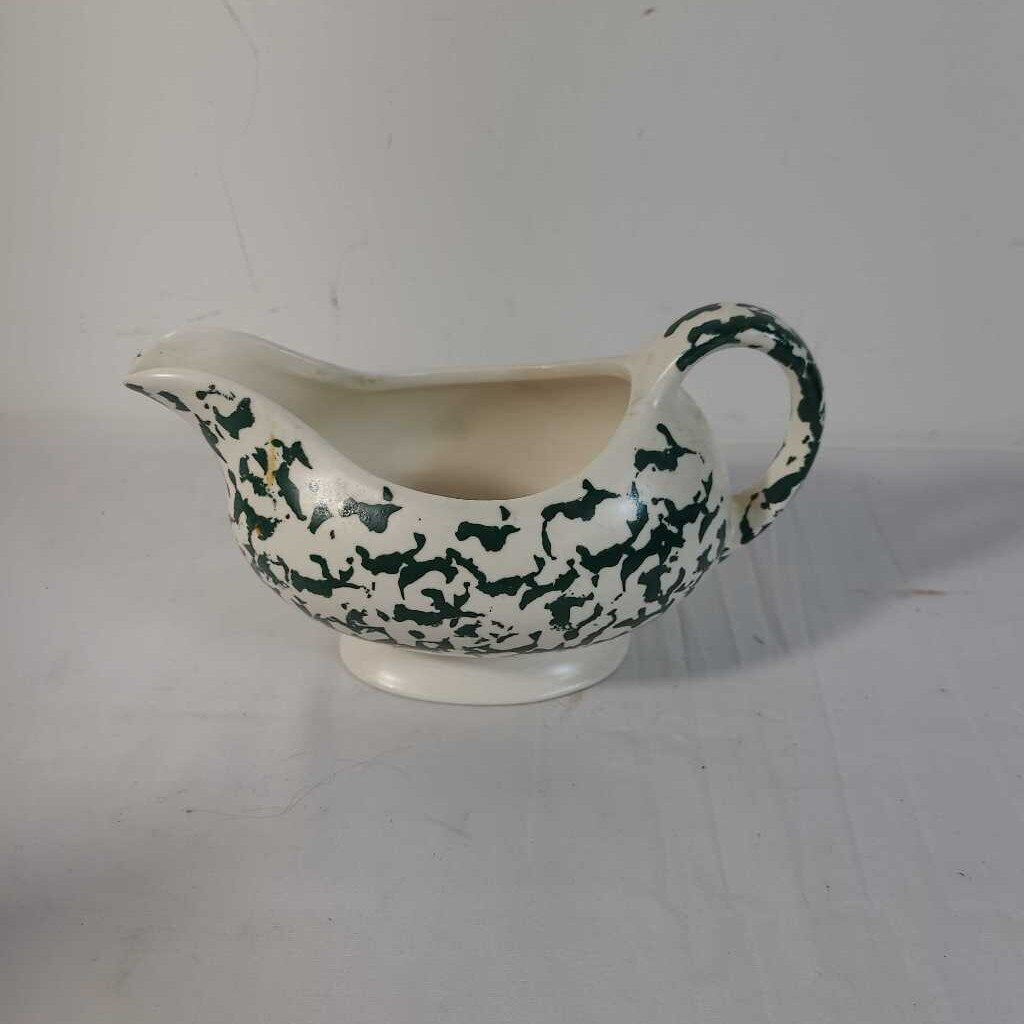 EARTHENWARE GRAVY BOAT