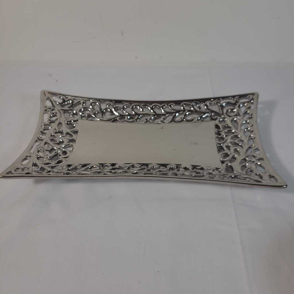 SILVER BOUCLAIR TRAY