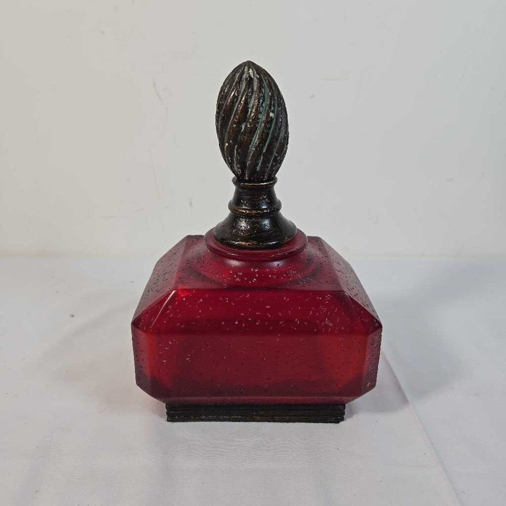 RED RESIN JAR W/LID