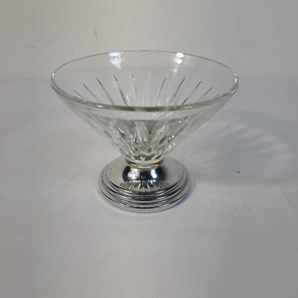 GLASS DISH W/SILVER BASE